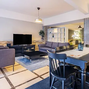 Apartment Studio Flat With Lovely Backyard In Nisantasi, Istanbul